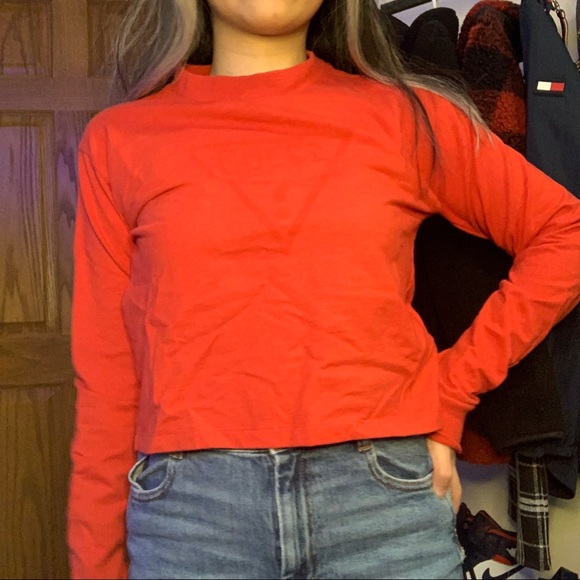 Guess Red Vintage Sweatshirt - Picture 2 of 7